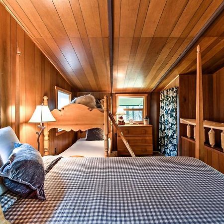 Serene Washington Escape With Deck And Mountain Views! Packwood Bagian luar foto
