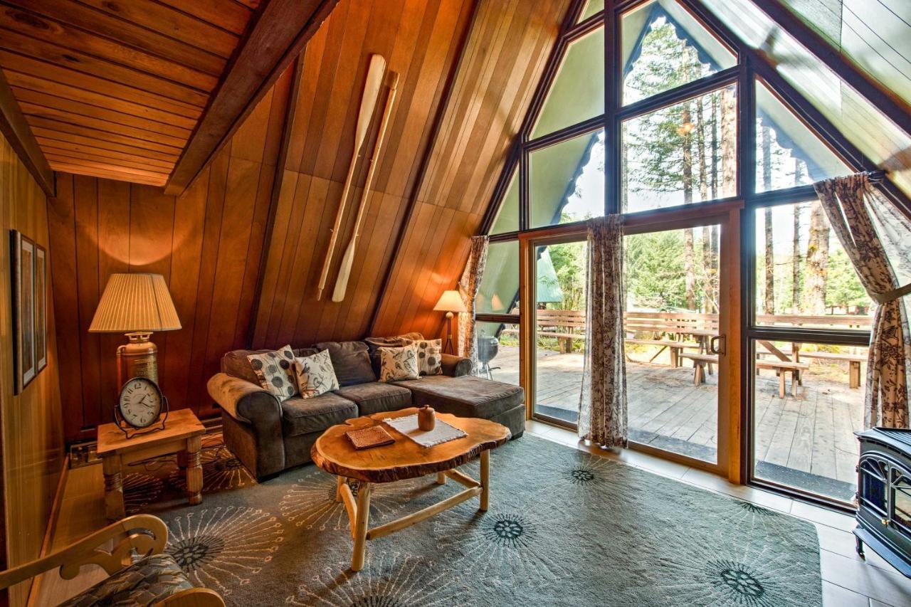 Serene Washington Escape With Deck And Mountain Views! Packwood Bagian luar foto