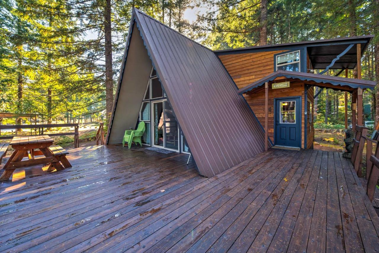 Serene Washington Escape With Deck And Mountain Views! Packwood Bagian luar foto